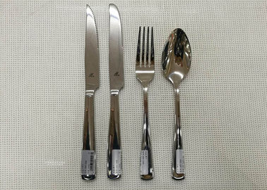 Gli insiemi delle posate dell'acciaio inossidabile 304# di 20 pezzi di bistecca del coltello della cena della forcella del cucchiaio del servizio